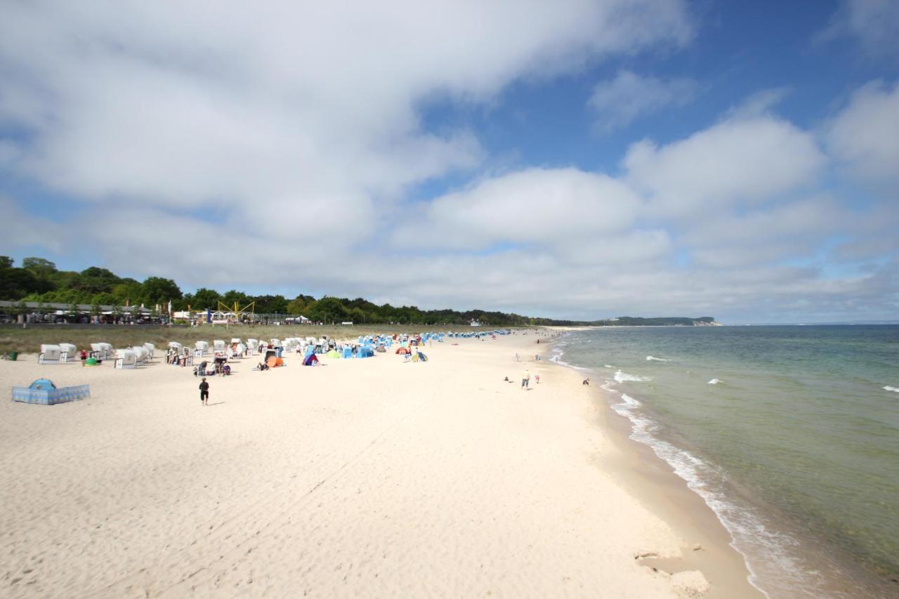 Zentral Aber Ruhig, Terrasse Mit Viel Gruen - Strandnahes Ferienhaus Luki Goehren  Zewnętrze zdjęcie