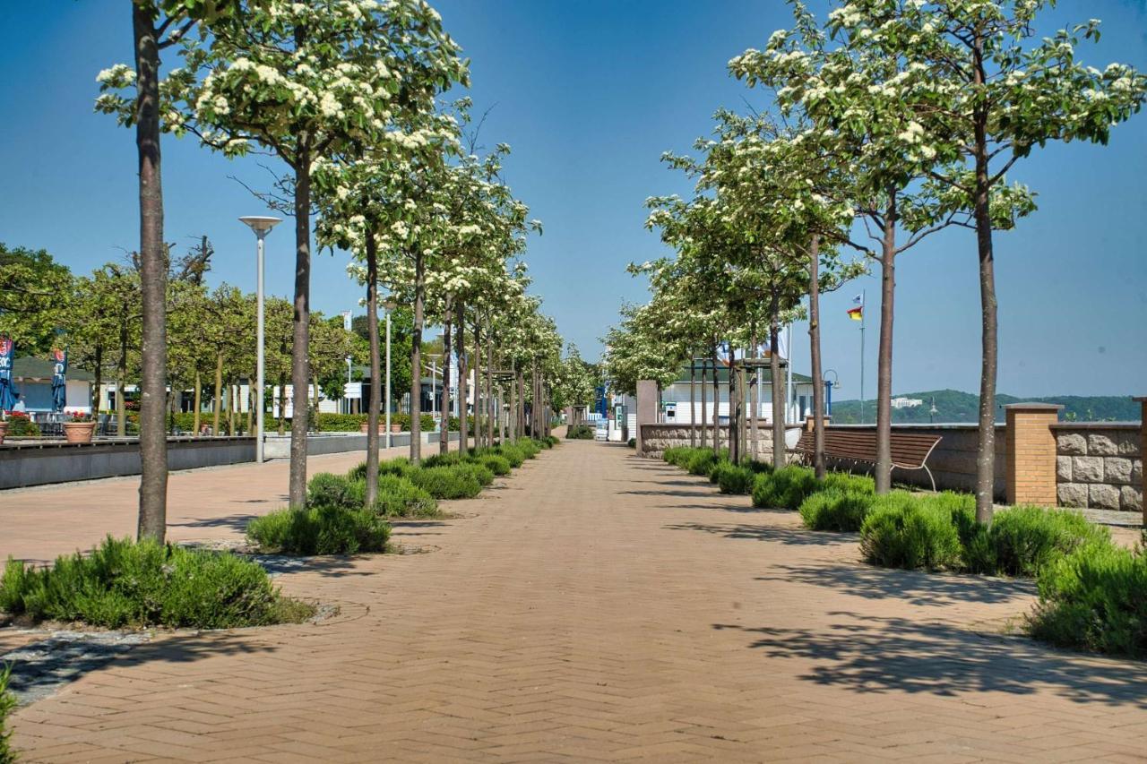 Zentral Aber Ruhig, Terrasse Mit Viel Gruen - Strandnahes Ferienhaus Luki Goehren  Zewnętrze zdjęcie