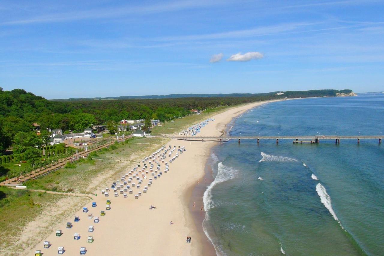 Zentral Aber Ruhig, Terrasse Mit Viel Gruen - Strandnahes Ferienhaus Luki Goehren  Zewnętrze zdjęcie