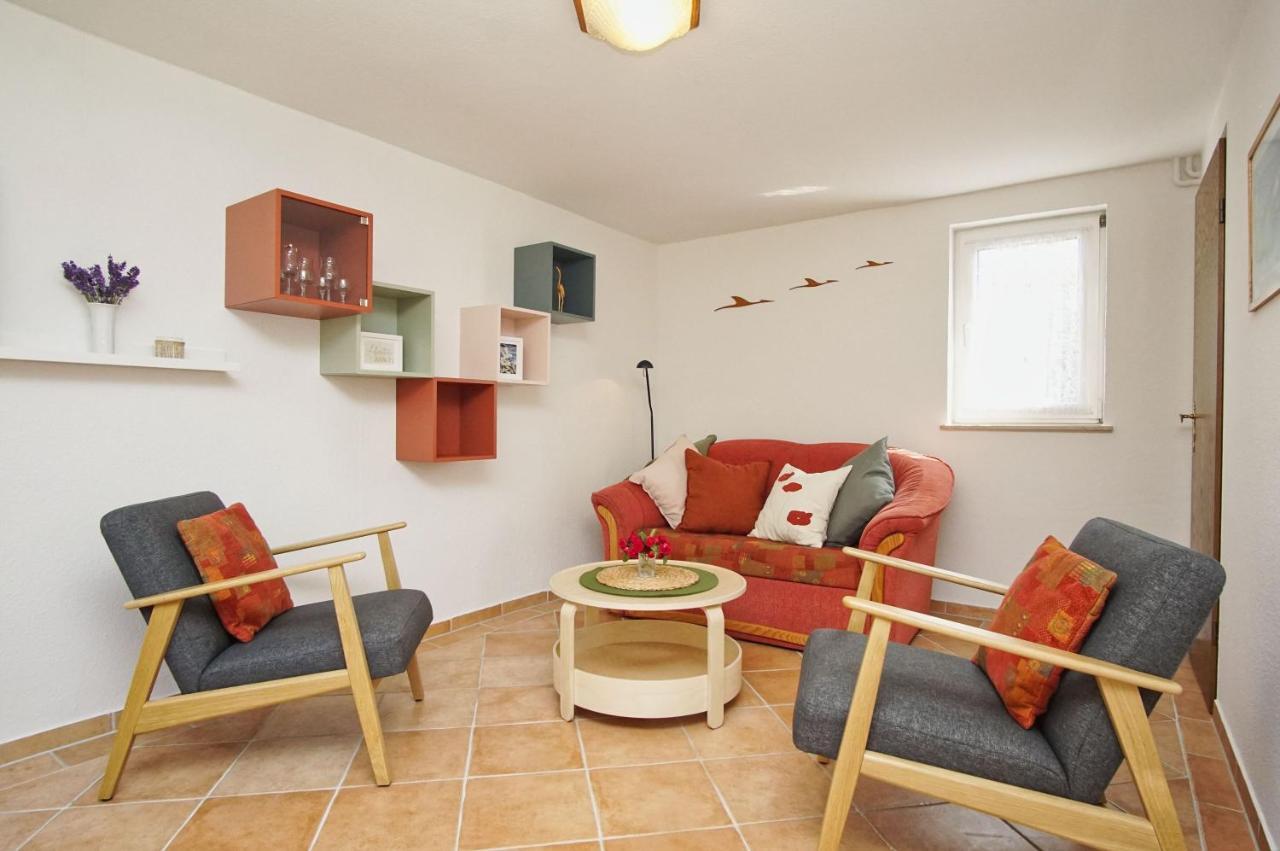 Zentral Aber Ruhig, Terrasse Mit Viel Gruen - Strandnahes Ferienhaus Luki Goehren  Zewnętrze zdjęcie